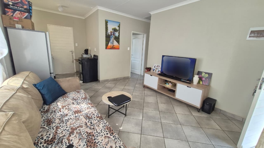 2 Bedroom Property for Sale in Alliance Gauteng