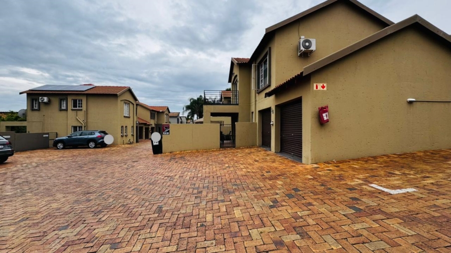 3 Bedroom Property for Sale in Willowbrook Gauteng