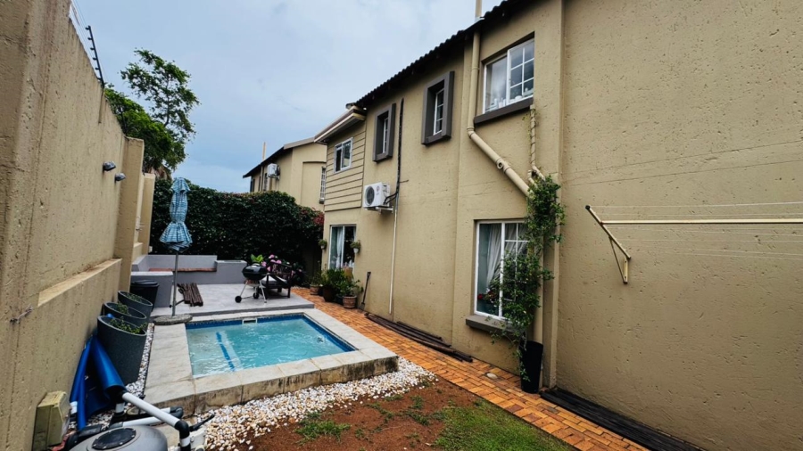 3 Bedroom Property for Sale in Willowbrook Gauteng