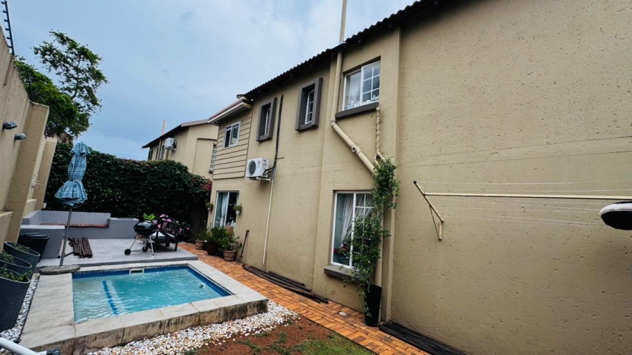 3 Bedroom Property for Sale in Willowbrook Gauteng