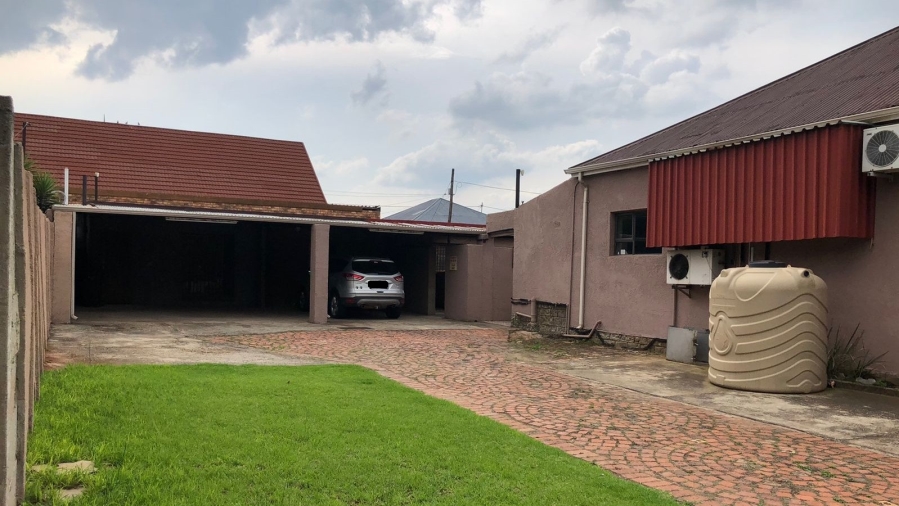 6 Bedroom Property for Sale in Springs Central Gauteng