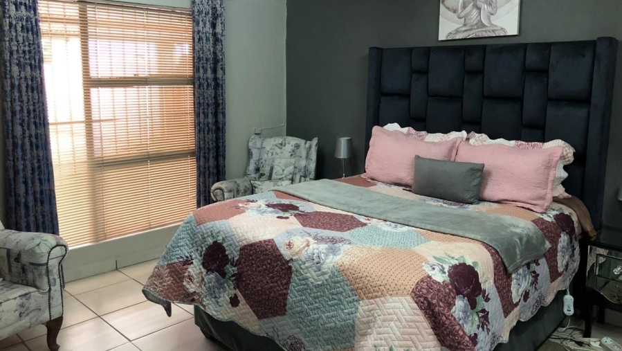 6 Bedroom Property for Sale in Springs Central Gauteng