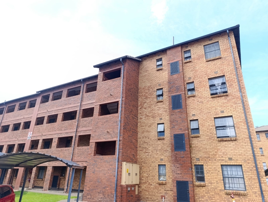 2 Bedroom Property for Sale in Montana Tuine Gauteng