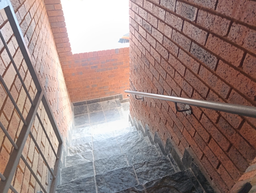 2 Bedroom Property for Sale in Montana Tuine Gauteng