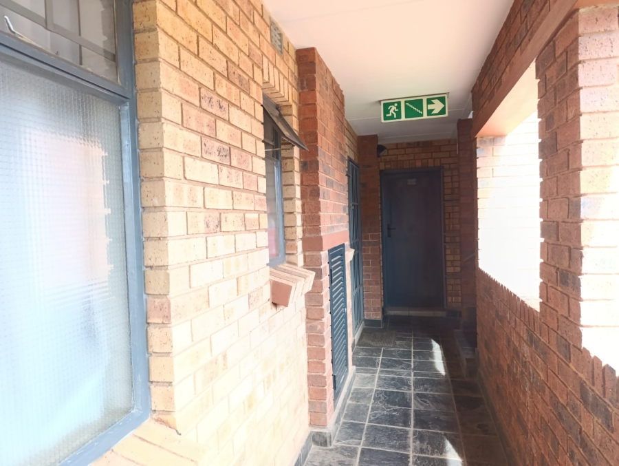 2 Bedroom Property for Sale in Montana Tuine Gauteng