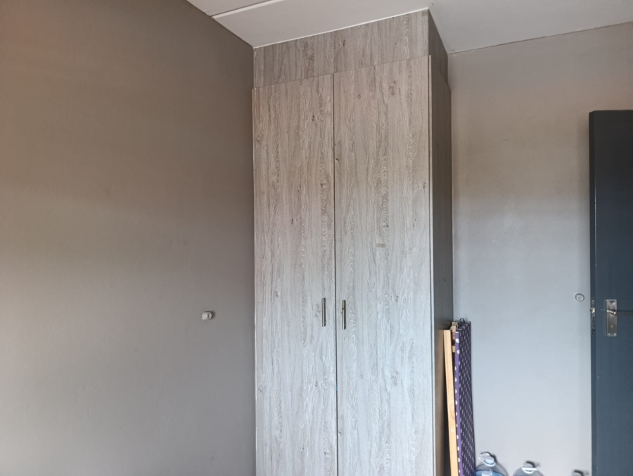 2 Bedroom Property for Sale in Montana Tuine Gauteng