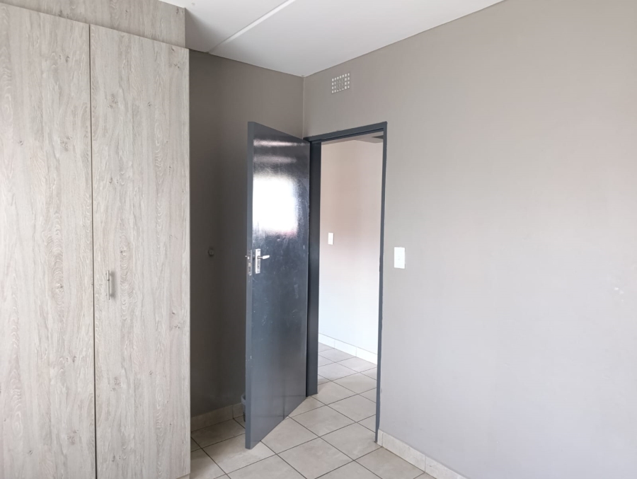 2 Bedroom Property for Sale in Montana Tuine Gauteng