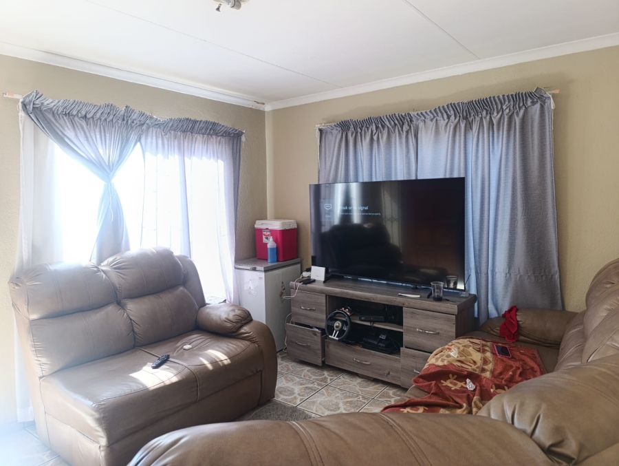 2 Bedroom Property for Sale in Elandspoort Gauteng