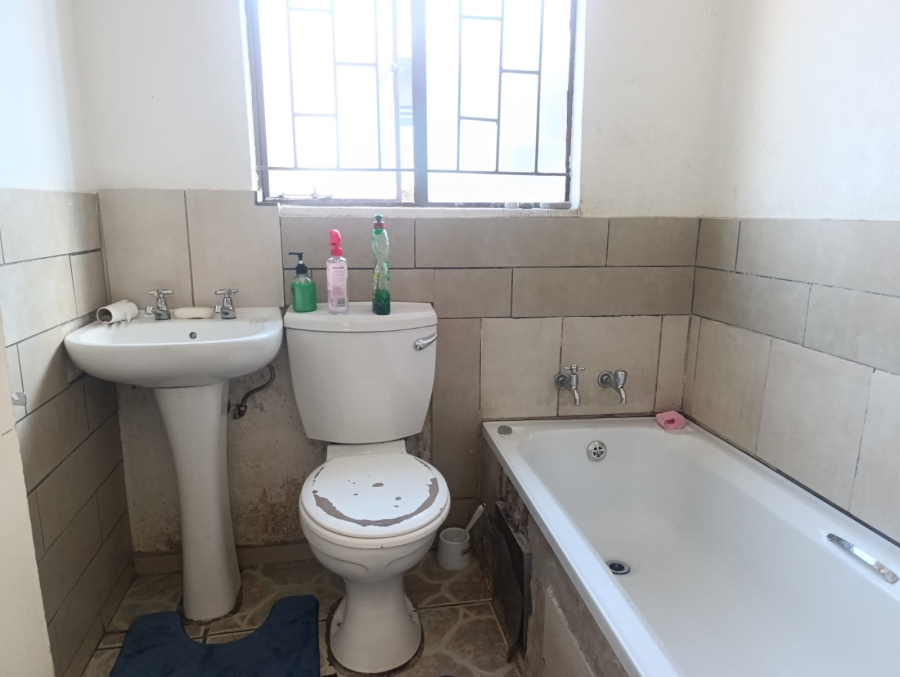 2 Bedroom Property for Sale in Elandspoort Gauteng