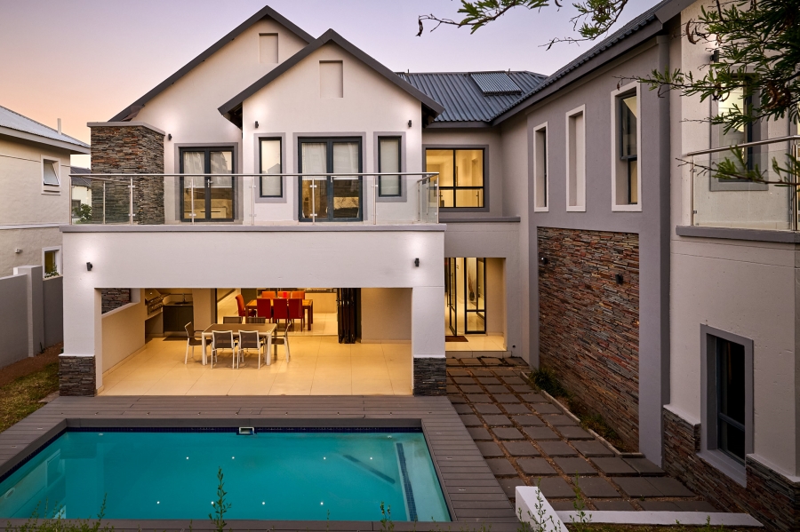 4 Bedroom Property for Sale in Waterfall Country Village Gauteng