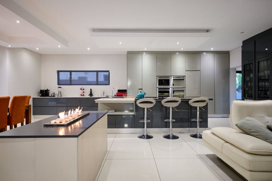 4 Bedroom Property for Sale in Waterfall Country Village Gauteng