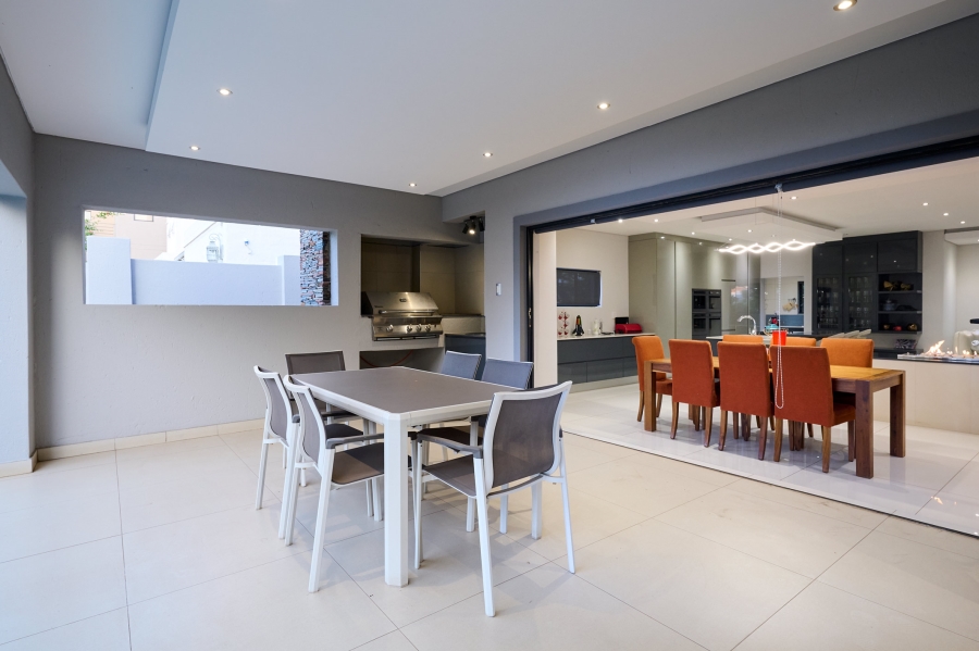 4 Bedroom Property for Sale in Waterfall Country Village Gauteng