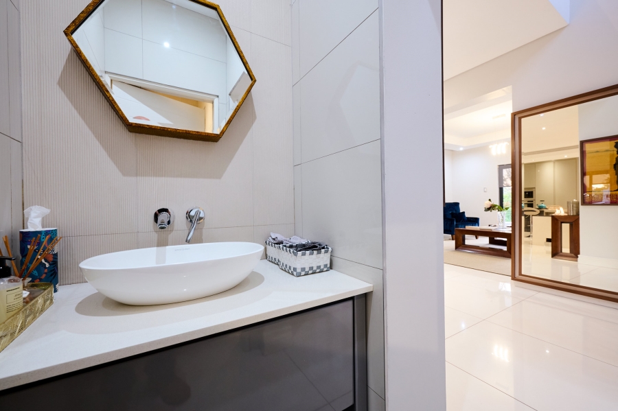 4 Bedroom Property for Sale in Waterfall Country Village Gauteng