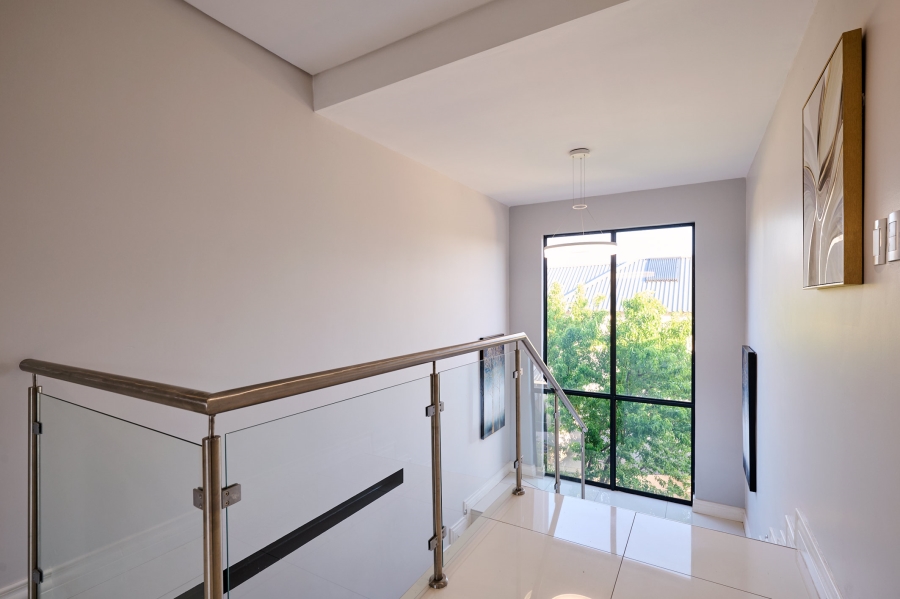 4 Bedroom Property for Sale in Waterfall Country Village Gauteng