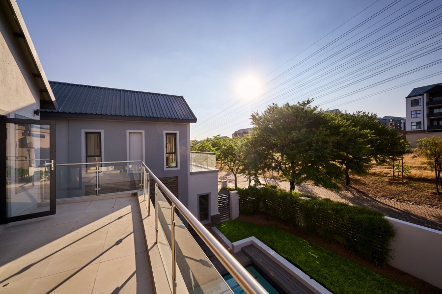 4 Bedroom Property for Sale in Waterfall Country Village Gauteng