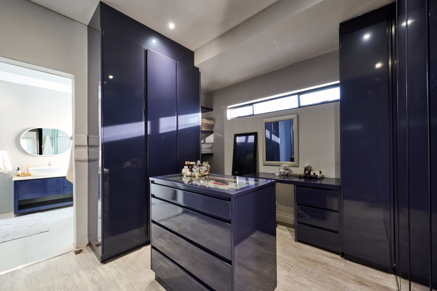 4 Bedroom Property for Sale in Waterfall Country Village Gauteng