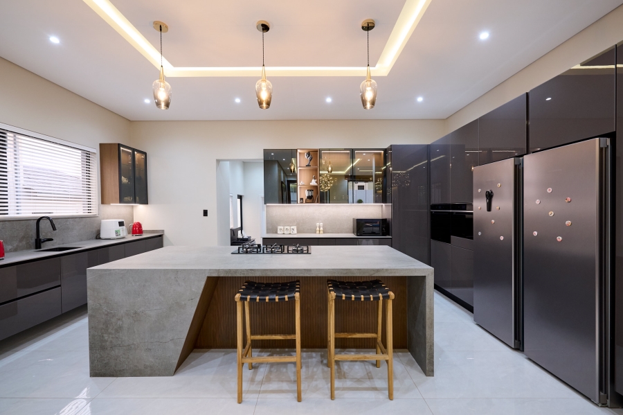 4 Bedroom Property for Sale in Waterfall Country Estate Gauteng