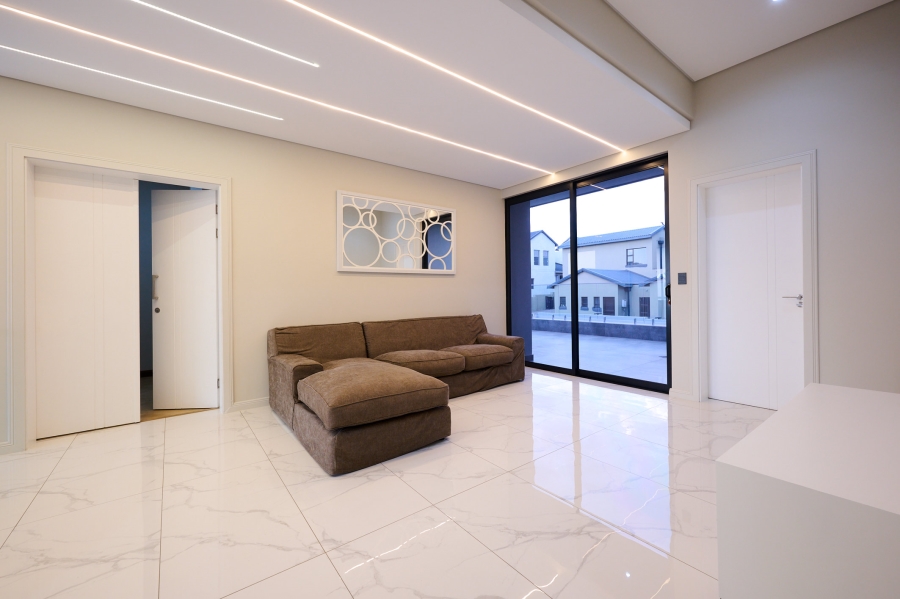 4 Bedroom Property for Sale in Waterfall Country Estate Gauteng