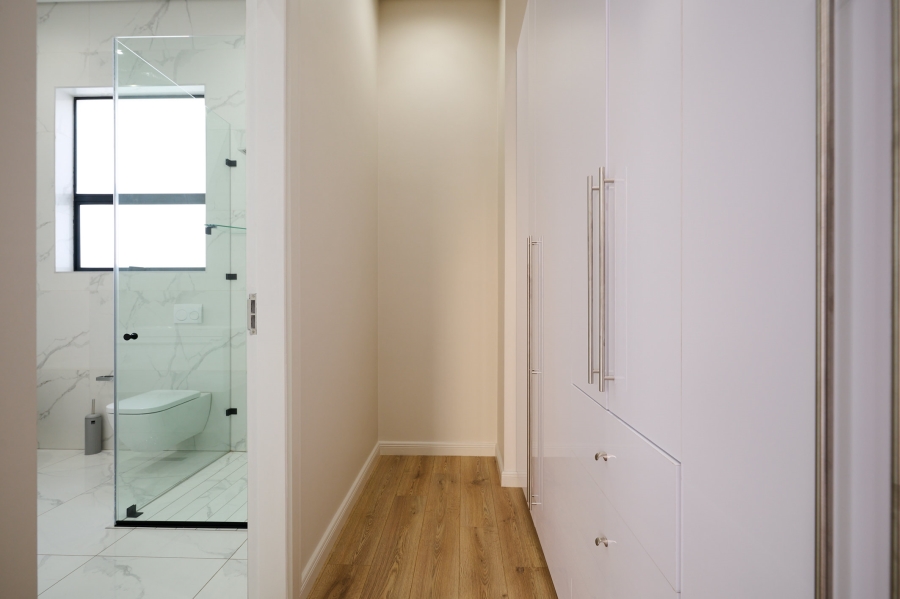 4 Bedroom Property for Sale in Waterfall Country Estate Gauteng