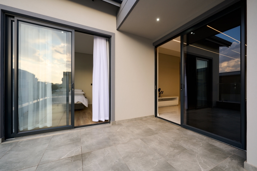 4 Bedroom Property for Sale in Waterfall Country Estate Gauteng