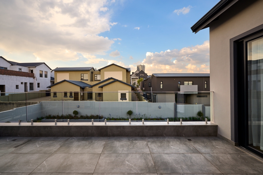 4 Bedroom Property for Sale in Waterfall Country Estate Gauteng