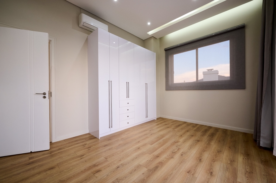 4 Bedroom Property for Sale in Waterfall Country Estate Gauteng