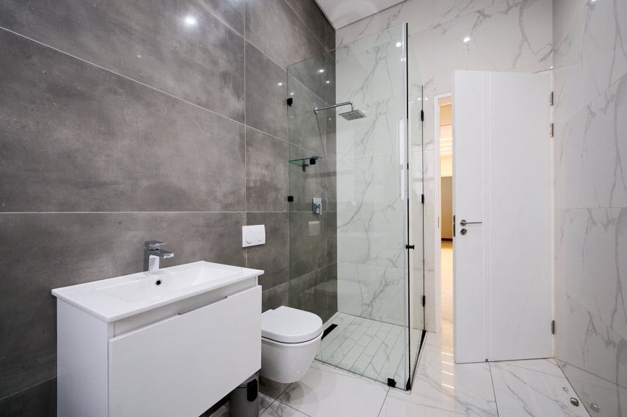 4 Bedroom Property for Sale in Waterfall Country Estate Gauteng