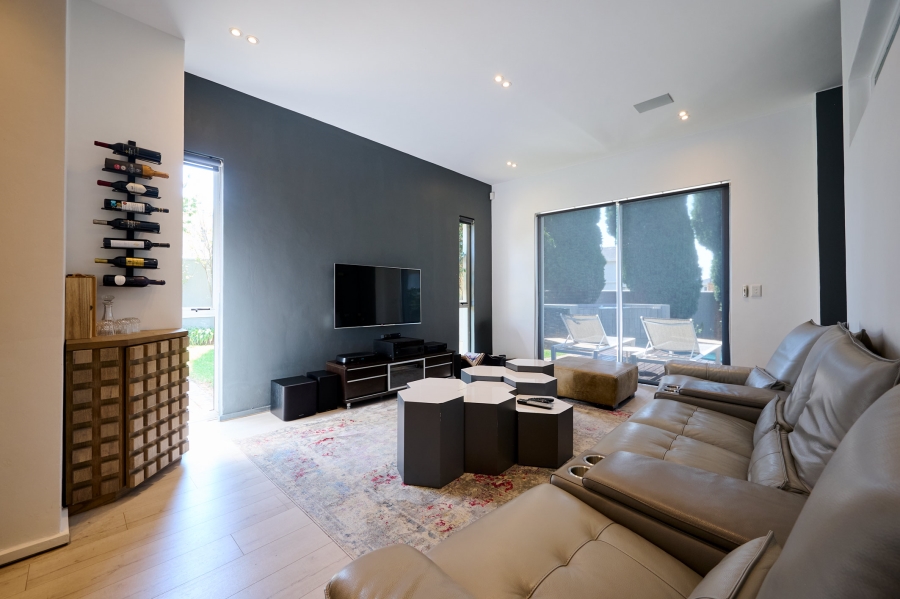 4 Bedroom Property for Sale in Carlswald North Estate Gauteng