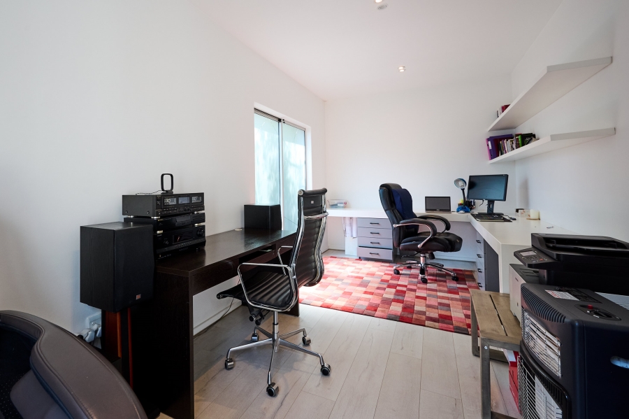 4 Bedroom Property for Sale in Carlswald North Estate Gauteng