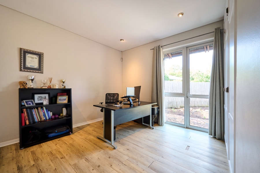 4 Bedroom Property for Sale in Carlswald Estate Gauteng