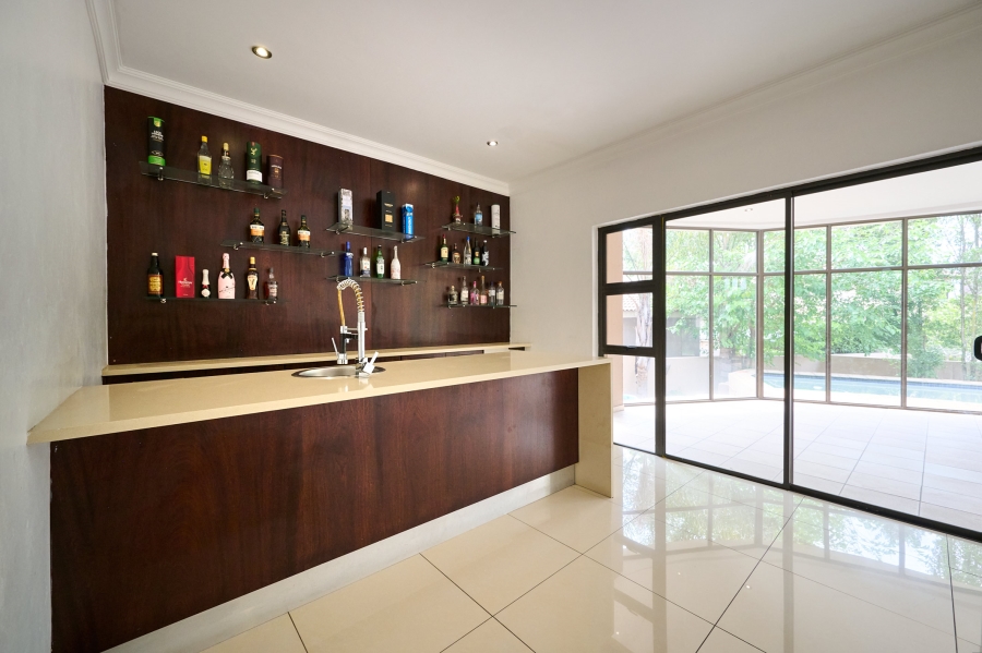 5 Bedroom Property for Sale in Carlswald North Estate Gauteng