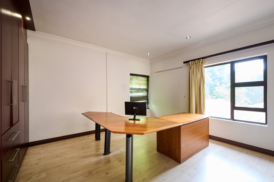 5 Bedroom Property for Sale in Carlswald North Estate Gauteng