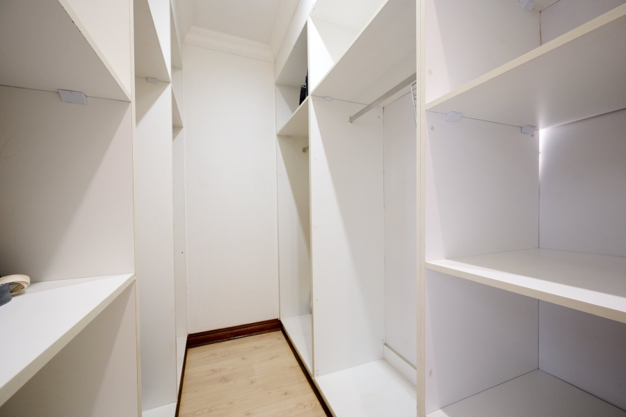 5 Bedroom Property for Sale in Carlswald North Estate Gauteng