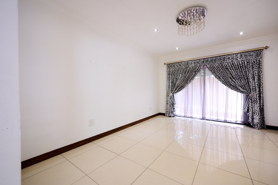 5 Bedroom Property for Sale in Carlswald North Estate Gauteng