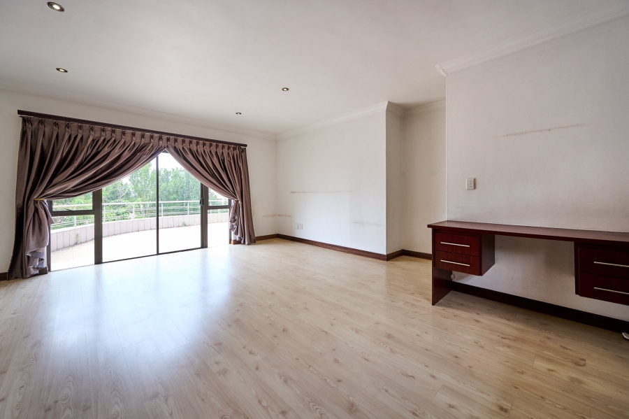 5 Bedroom Property for Sale in Carlswald North Estate Gauteng