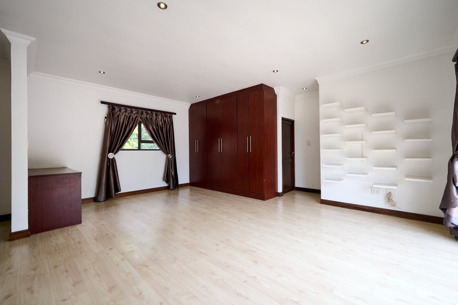 5 Bedroom Property for Sale in Carlswald North Estate Gauteng