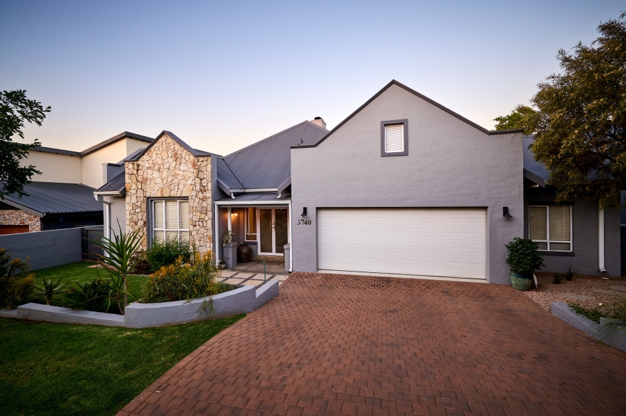 3 Bedroom Property for Sale in Waterfall Country Village Gauteng