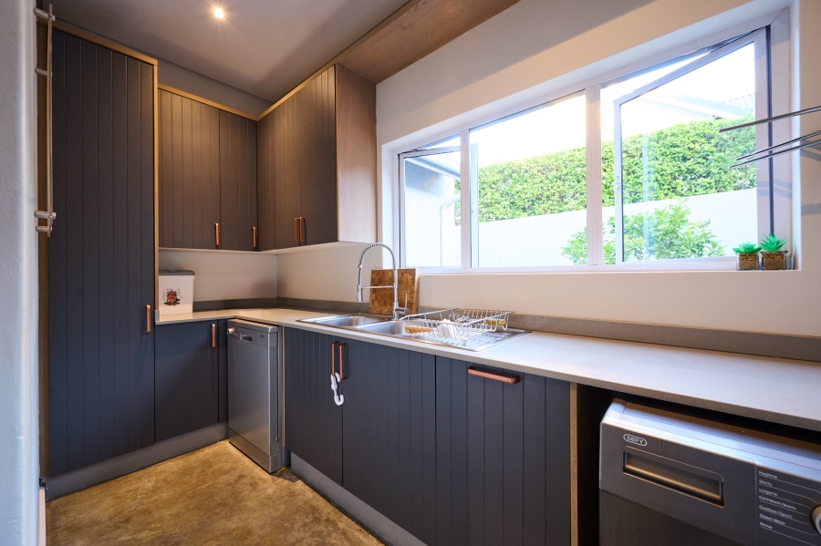 3 Bedroom Property for Sale in Waterfall Country Village Gauteng