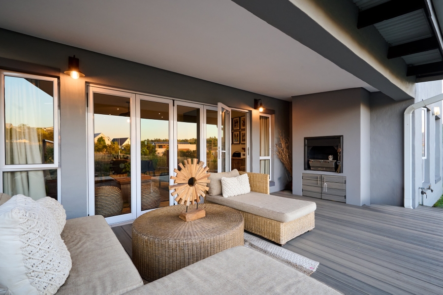 3 Bedroom Property for Sale in Waterfall Country Village Gauteng