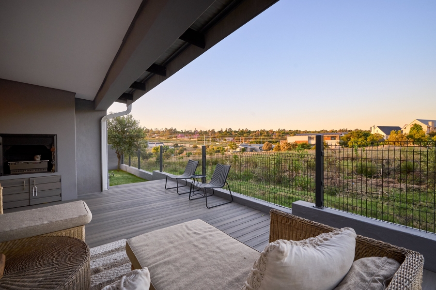 3 Bedroom Property for Sale in Waterfall Country Village Gauteng