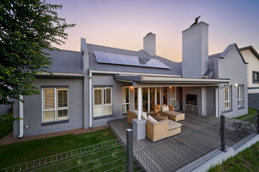 3 Bedroom Property for Sale in Waterfall Country Village Gauteng