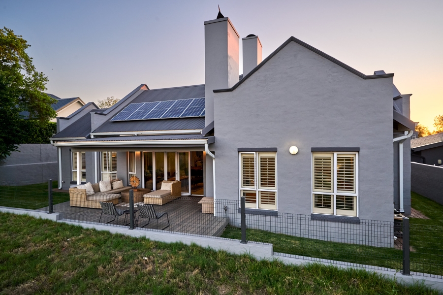 3 Bedroom Property for Sale in Waterfall Country Village Gauteng