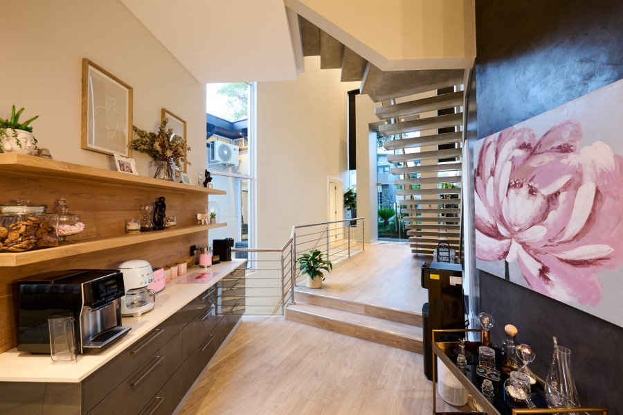 4 Bedroom Property for Sale in Waterfall Country Village Gauteng