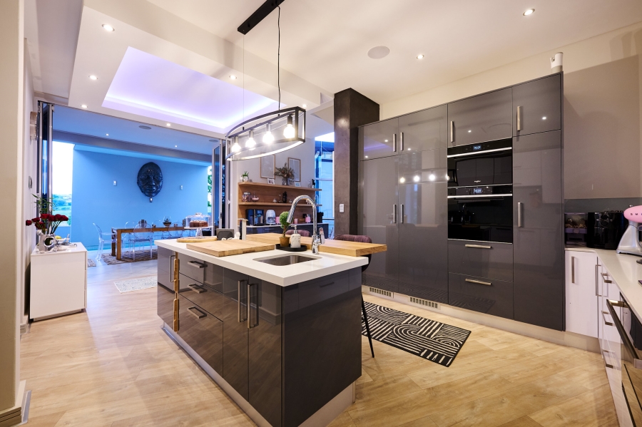 4 Bedroom Property for Sale in Waterfall Country Village Gauteng