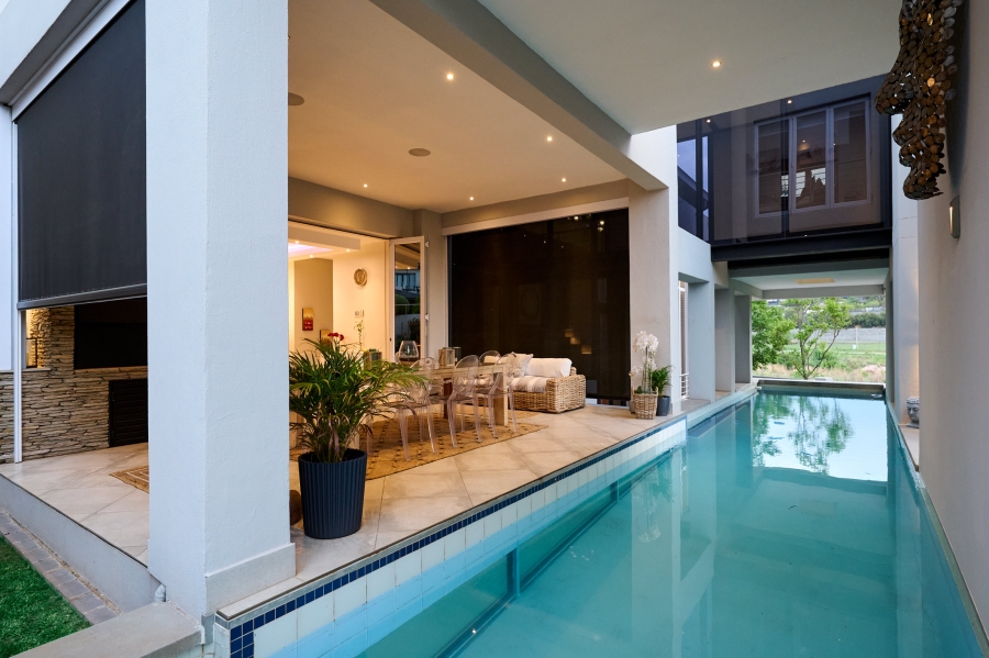 4 Bedroom Property for Sale in Waterfall Country Village Gauteng