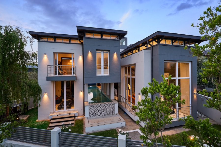 4 Bedroom Property for Sale in Waterfall Country Village Gauteng