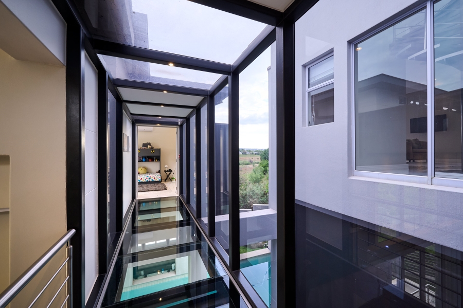 4 Bedroom Property for Sale in Waterfall Country Village Gauteng