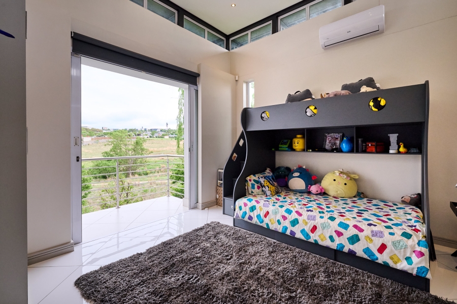 4 Bedroom Property for Sale in Waterfall Country Village Gauteng