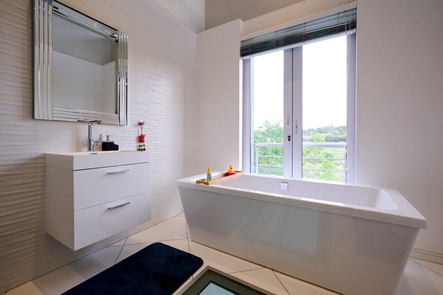 4 Bedroom Property for Sale in Waterfall Country Village Gauteng