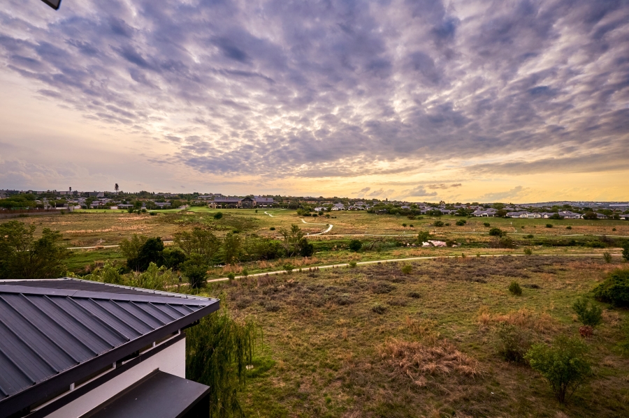 4 Bedroom Property for Sale in Waterfall Country Village Gauteng